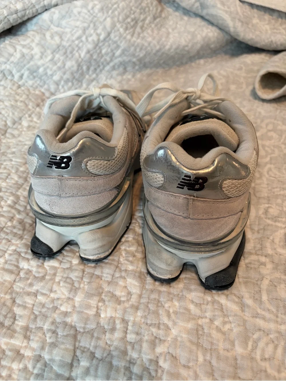 New Balance 9060 Men’s 7.5/Women’s 9 White and Silver Athletic Sneakers